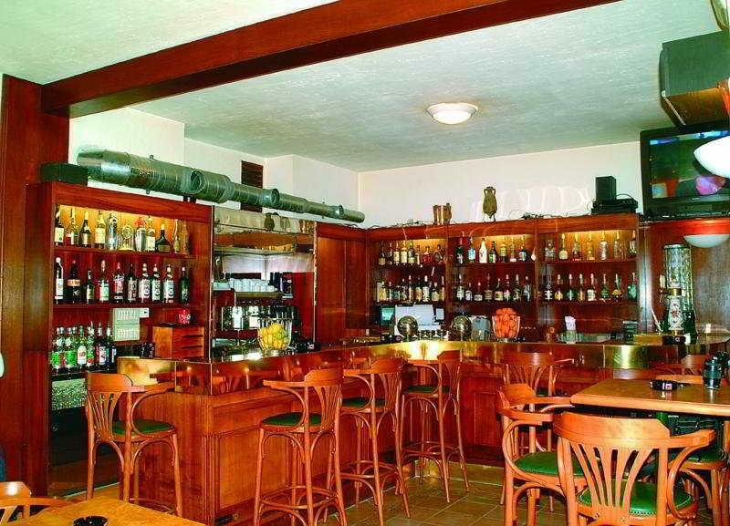 Hôtel Restaurant Atrachjata Adonis Aléria Ristorante foto